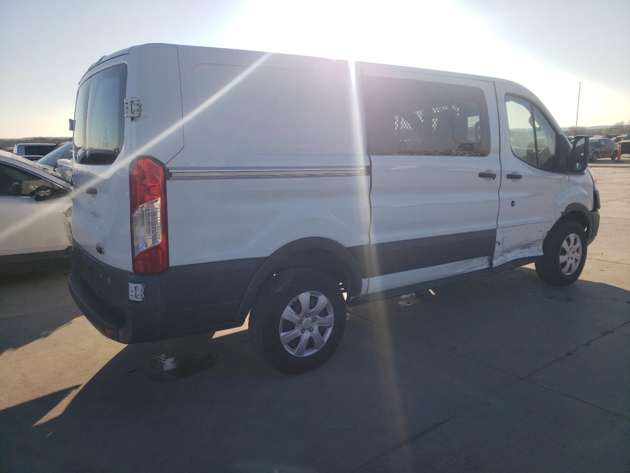 Image 3 of 2018 FORD TRANSIT T-250 2018 with VIN 1FTYR1YMXJKA53896