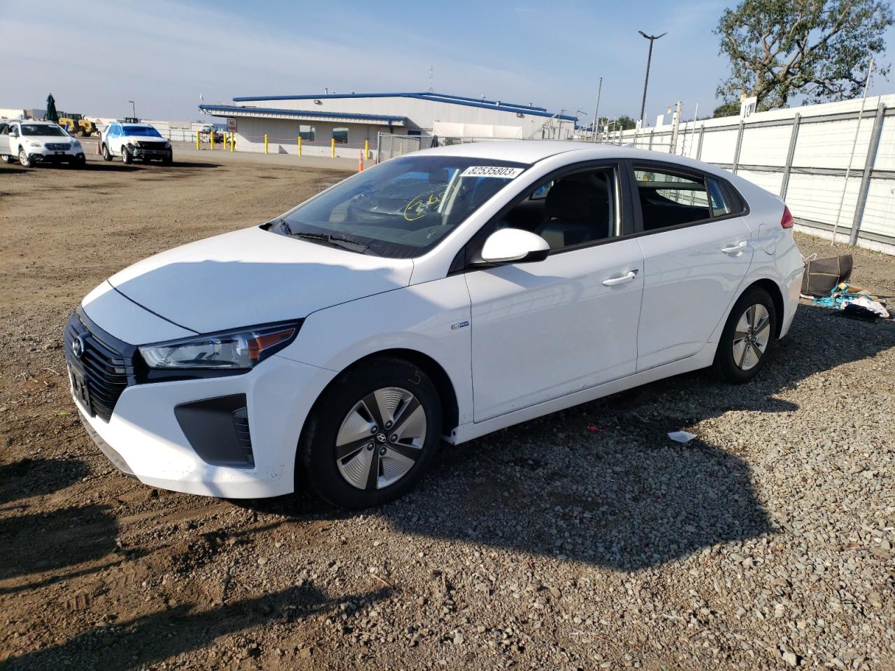 Image 1 of 2019 HYUNDAI IONIQ BLUE 2019 with VIN KMHC65LC6KU110380