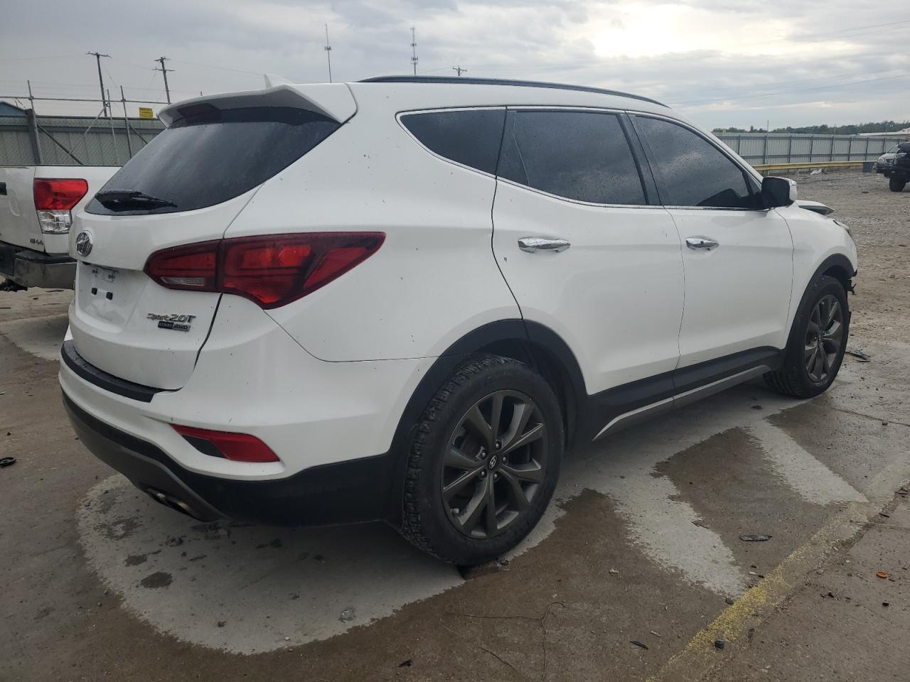Изображение 3 2017 HYUNDAI SANTA FE SPORT  2017 с VIN 5NMZWDLA9HH047945