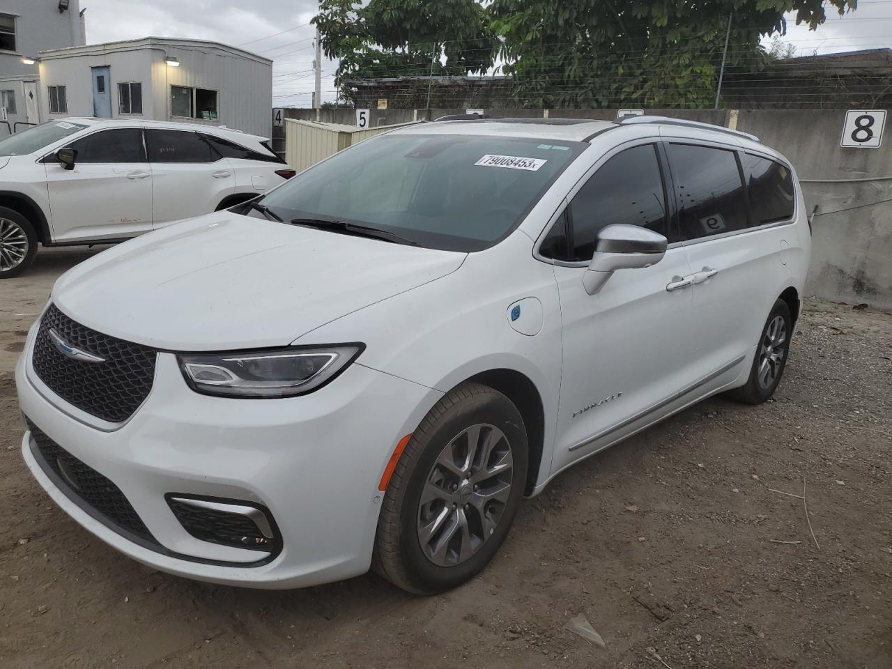 2021 CHRYSLER PACIFICA HYBRID PINNACLE 2021 image