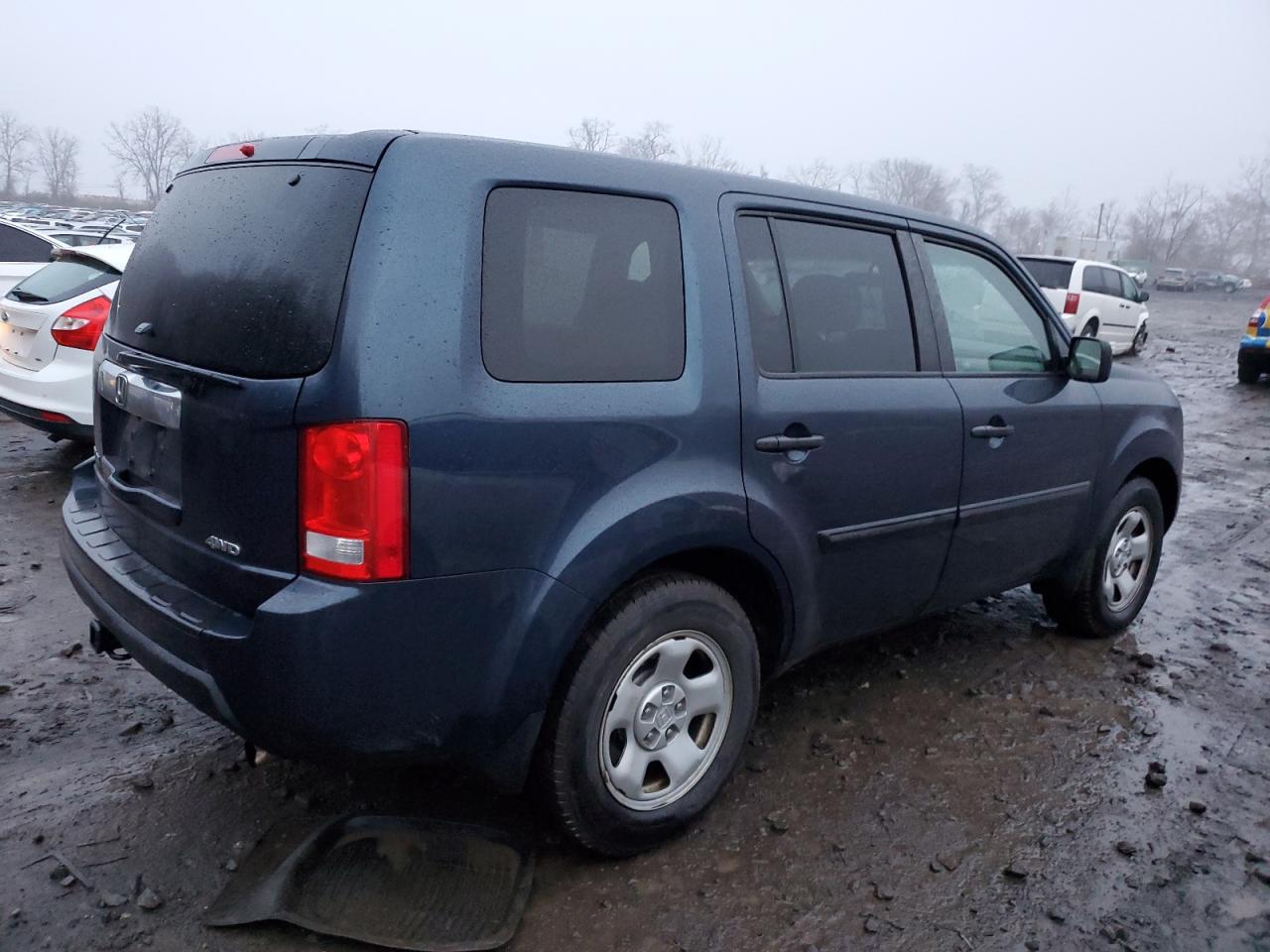 Изображение 3 2010 HONDA PILOT LX 2010 с VIN 5FNYF4H23AB016792