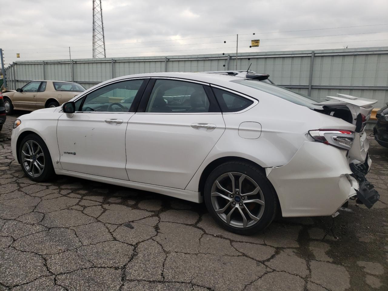 Изображение 2 2019 FORD FUSION TITANIUM 2019 с VIN 3FA6P0RU3KR100534