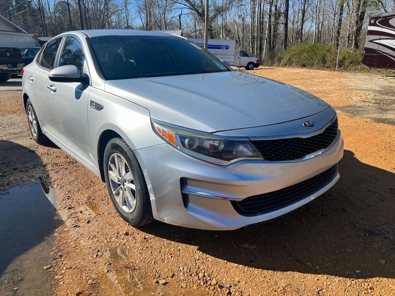 Изображение 1 2016 KIA OPTIMA LX 2016 с VIN 5XXGT4L34GG072041