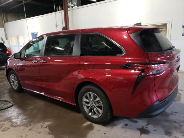 Image 2 of 2022 TOYOTA SIENNA XLE 2022 with VIN 5TDYRKEC5NS103037
