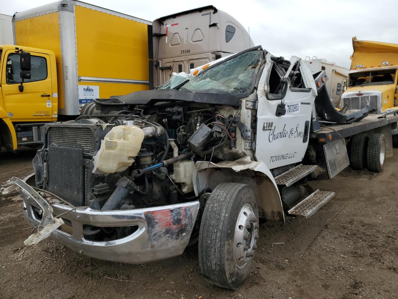 Image 2 of 2003 INTERNATIONAL 4000 4300 2003 with VIN 1HTMMAALX3H602904