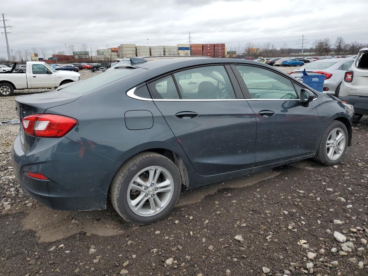 Изображение 3 2018 CHEVROLET CRUZE LT 2018 с VIN 1G1BE5SMXJ7217628