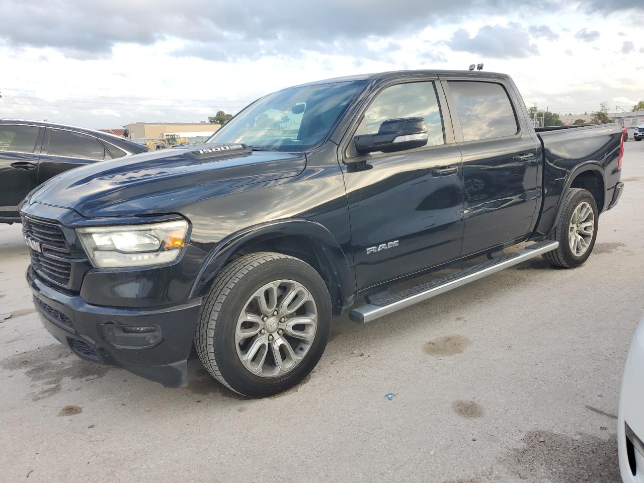Obraz 1 z 2019 RAM 1500 LARAMIE 2019 z VIN 1C6RREJT7KN612101