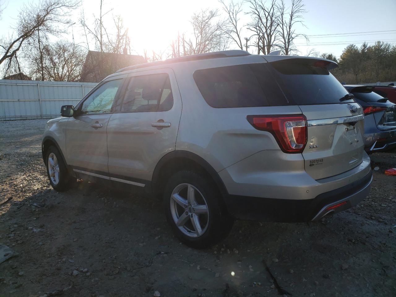 Image 2 of 2017 FORD EXPLORER XLT 2017 with VIN 1FM5K8D84HGE20552