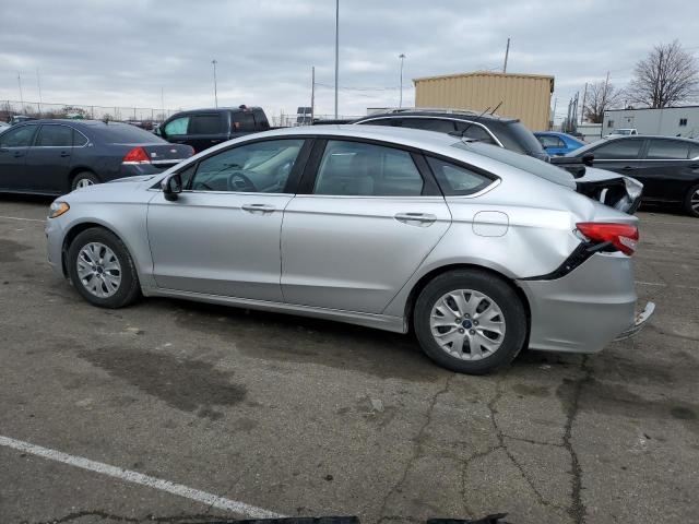 Изображение 2 2019 FORD FUSION S 2019 с VIN 3FA6P0G72KR214537