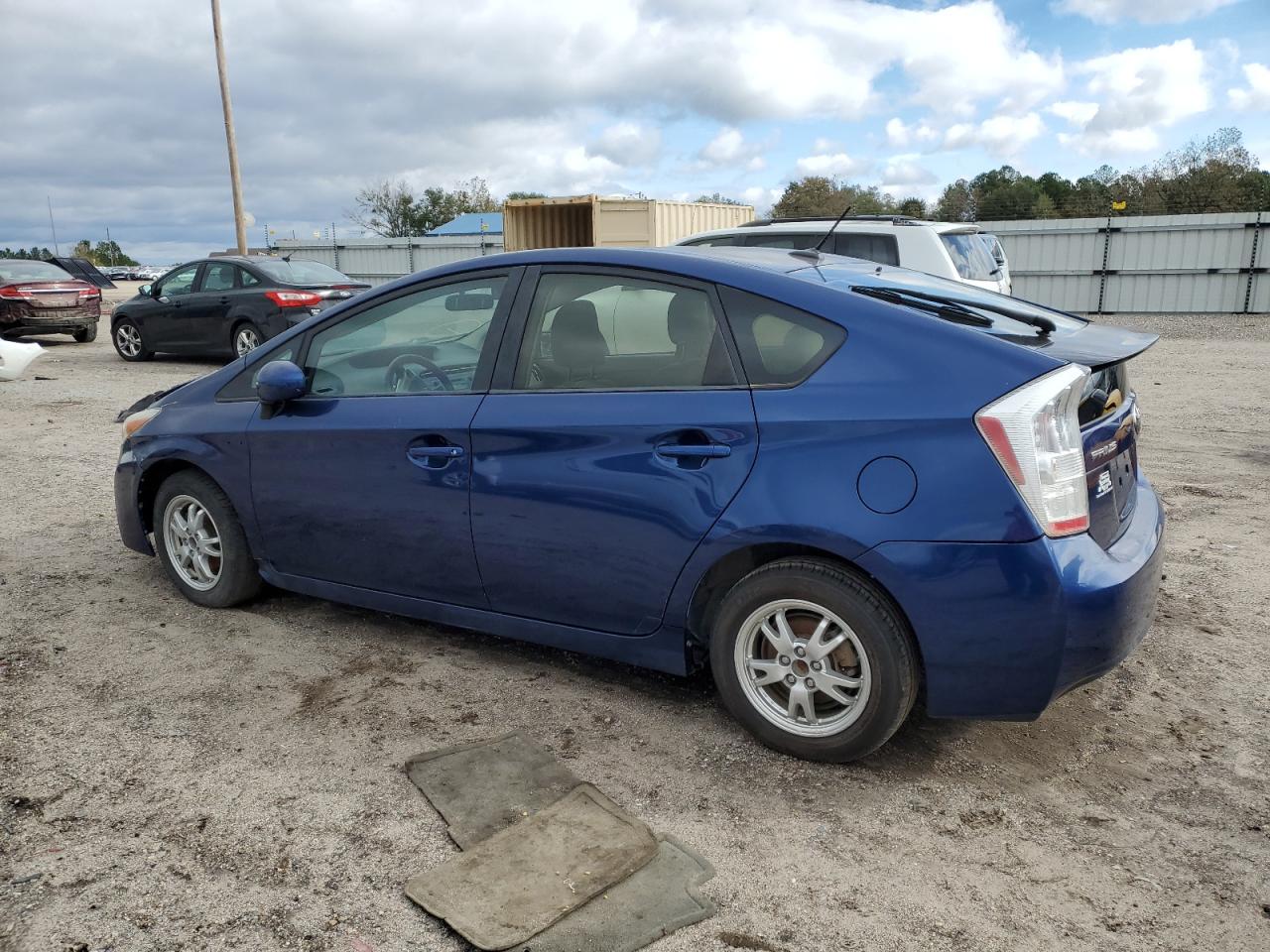 Image 2 of 2011 TOYOTA PRIUS 2011 with VIN JTDKN3DUXB0280361