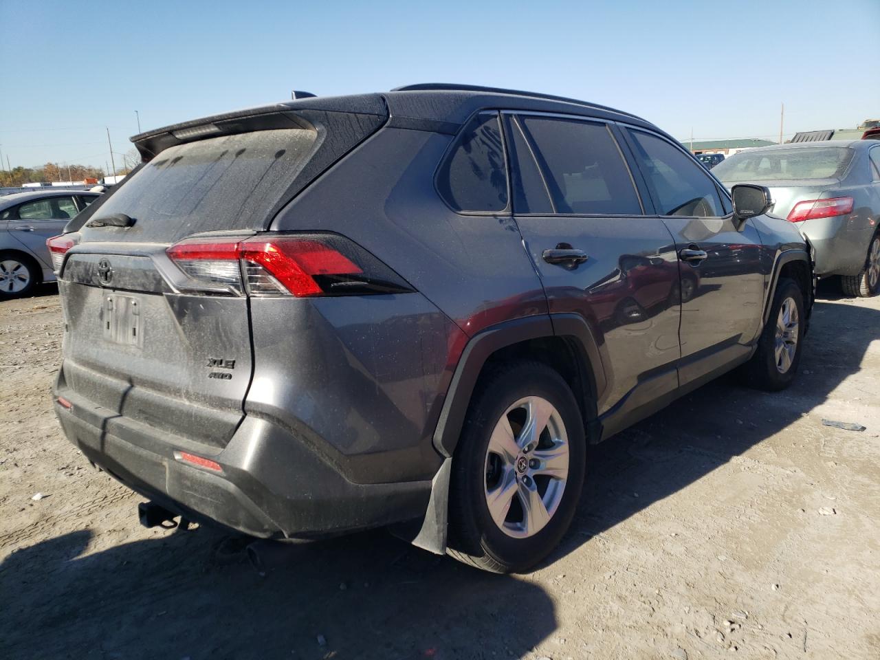 Obraz 3 z 2019 TOYOTA RAV4 XLE 2019 z VIN JTMP1RFV8KD002531