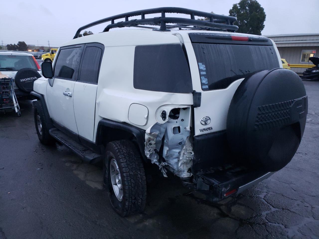 Image 2 of 2010 TOYOTA FJ CRUISER  2010 with VIN JTEBU4BF6AK098393
