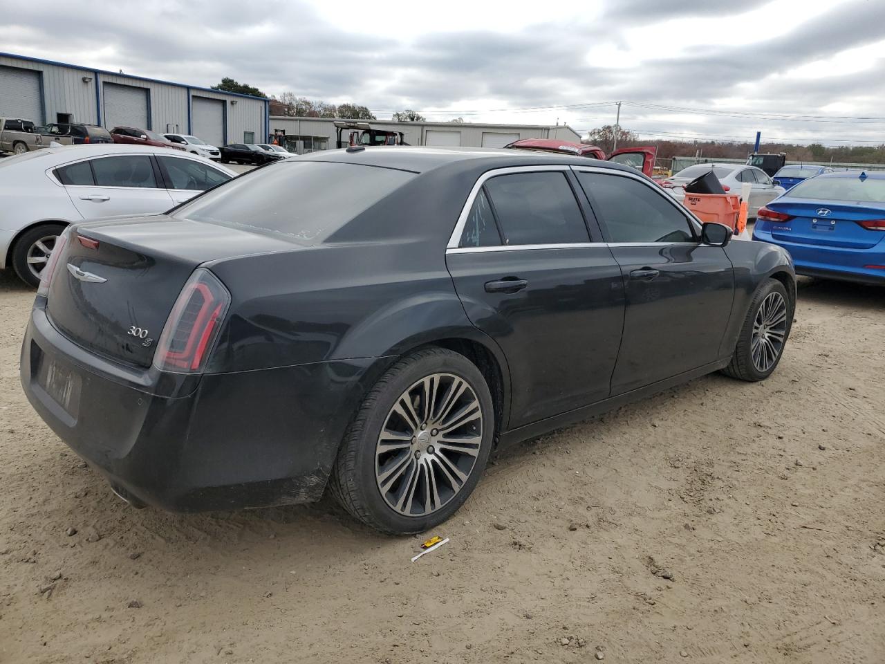 Изображение 3 2013 CHRYSLER 300 S 2013 с VIN 2C3CCABT2DH527092