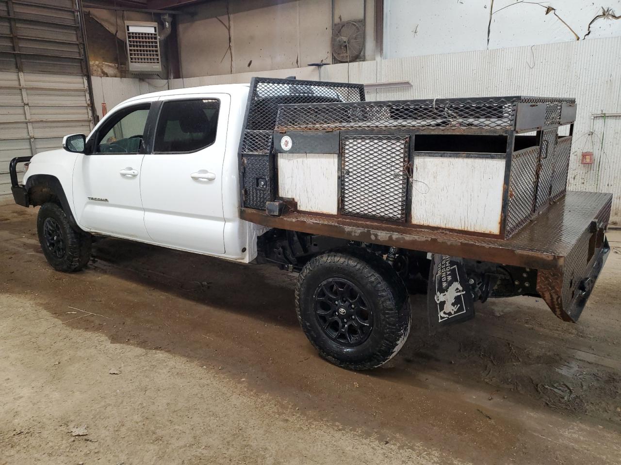 Obraz 2 z 2022 TOYOTA TACOMA DOUBLE CAB 2022 z VIN 3TMDZ5BN4NM131918