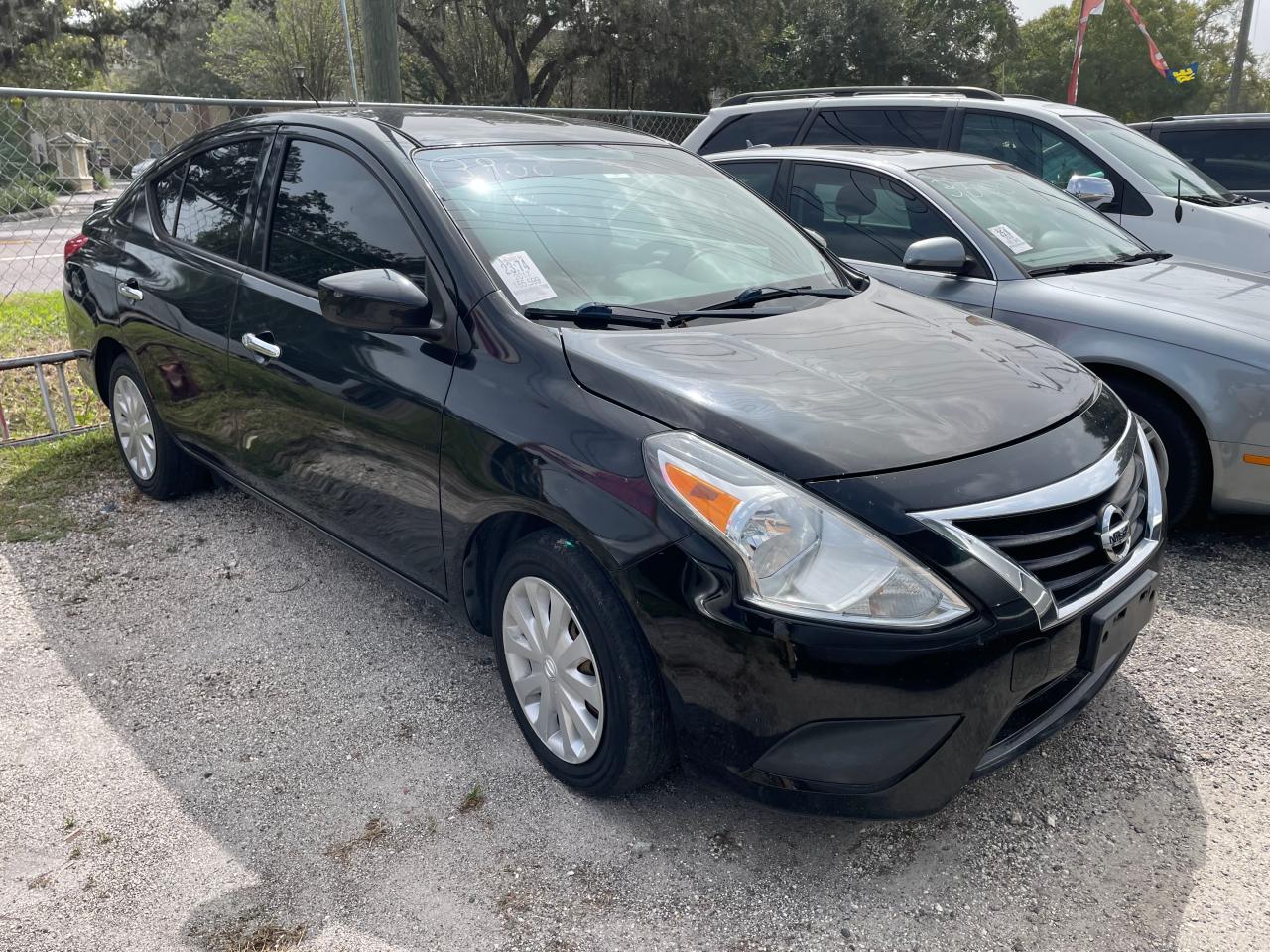 Изображение 1 2017 NISSAN VERSA S 2017 с VIN 3N1CN7AP9HL858555