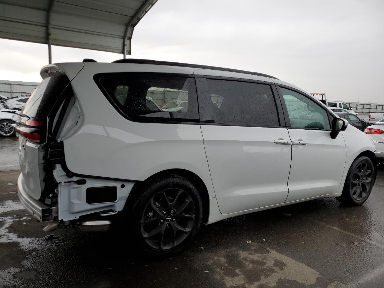 Изображение 3 2023 CHRYSLER PACIFICA TOURING L 2023 с VIN 2C4RC1BG0PR512954