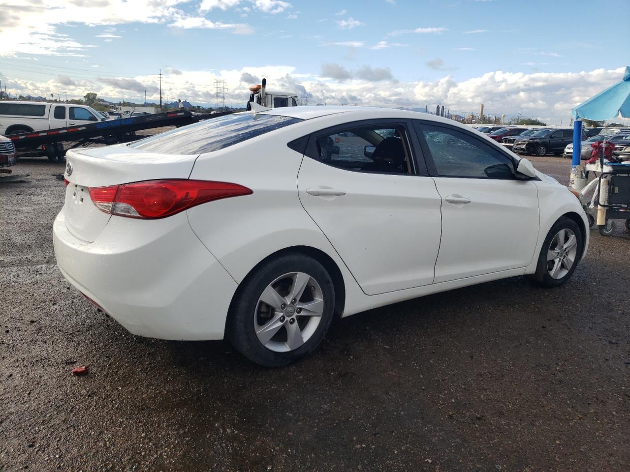 Image 3 of 2013 HYUNDAI ELANTRA GLS 2013 with VIN 5NPDH4AE5DH402729
