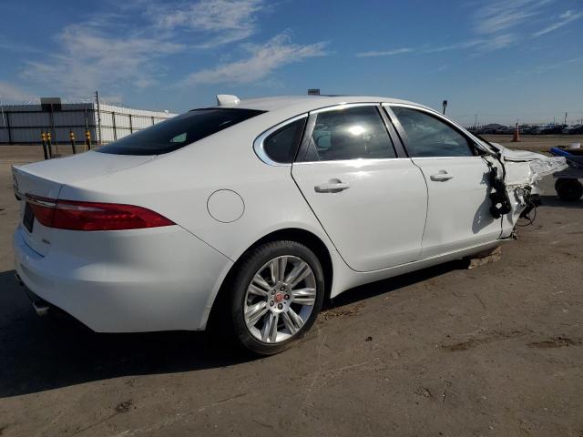 Изображение 3 2017 JAGUAR XF PREMIUM 2017 с VIN SAJBD4BV6HCY49302