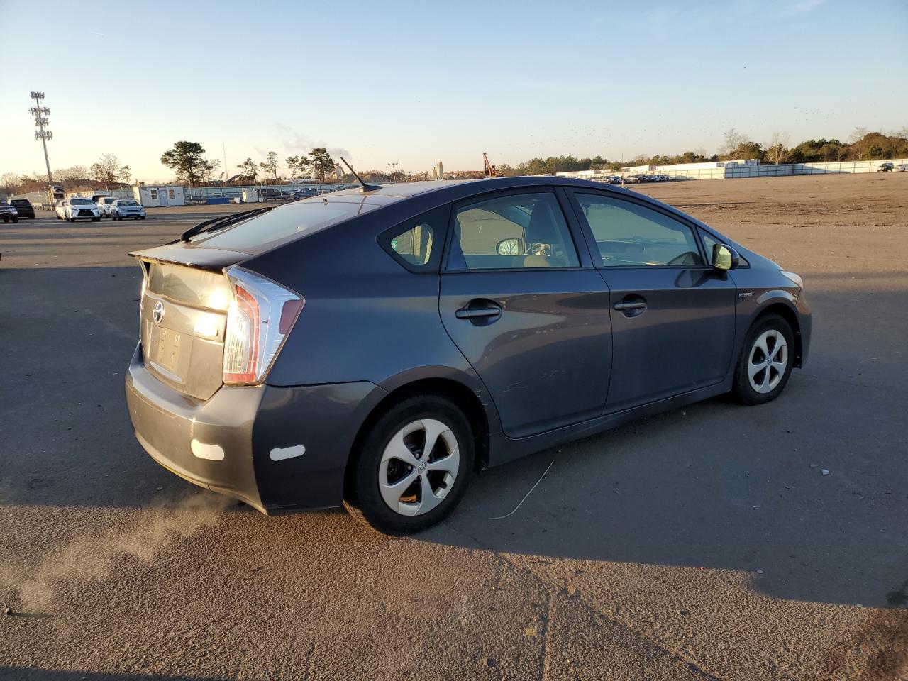 Obraz 3 z 2012 TOYOTA PRIUS  2012 z VIN JTDKN3DU4C1557517