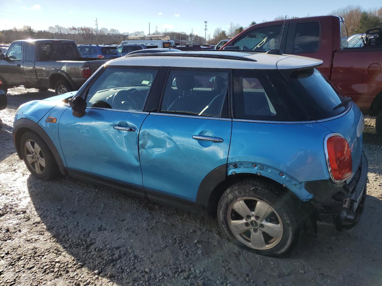 Image 2 of 2015 MINI COOPER  2015 with VIN WMWXS5C56FT830984