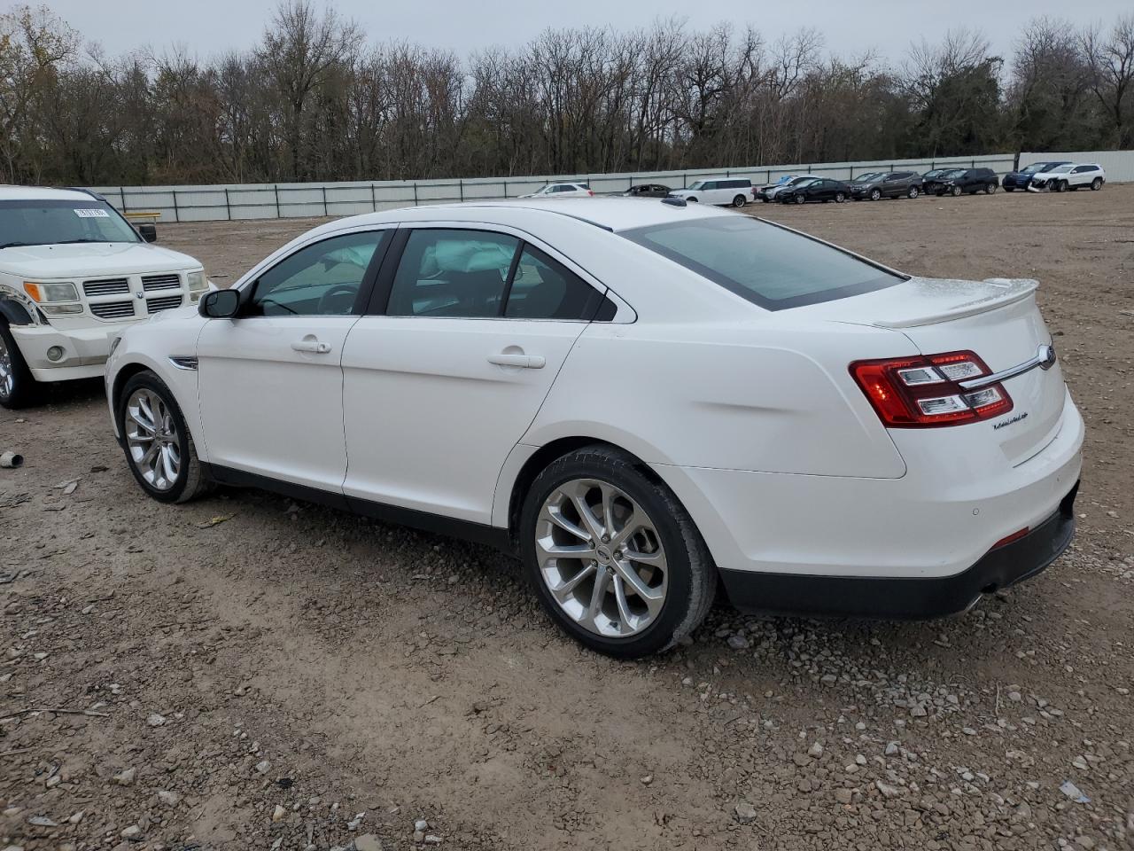 Изображение 2 2018 FORD TAURUS SEL 2018 с VIN 1FAHP2E80JG105628