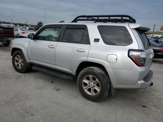 Obraz 2 z 2018 TOYOTA 4RUNNER SR5 2018 z VIN JTEZU5JR0J5179520