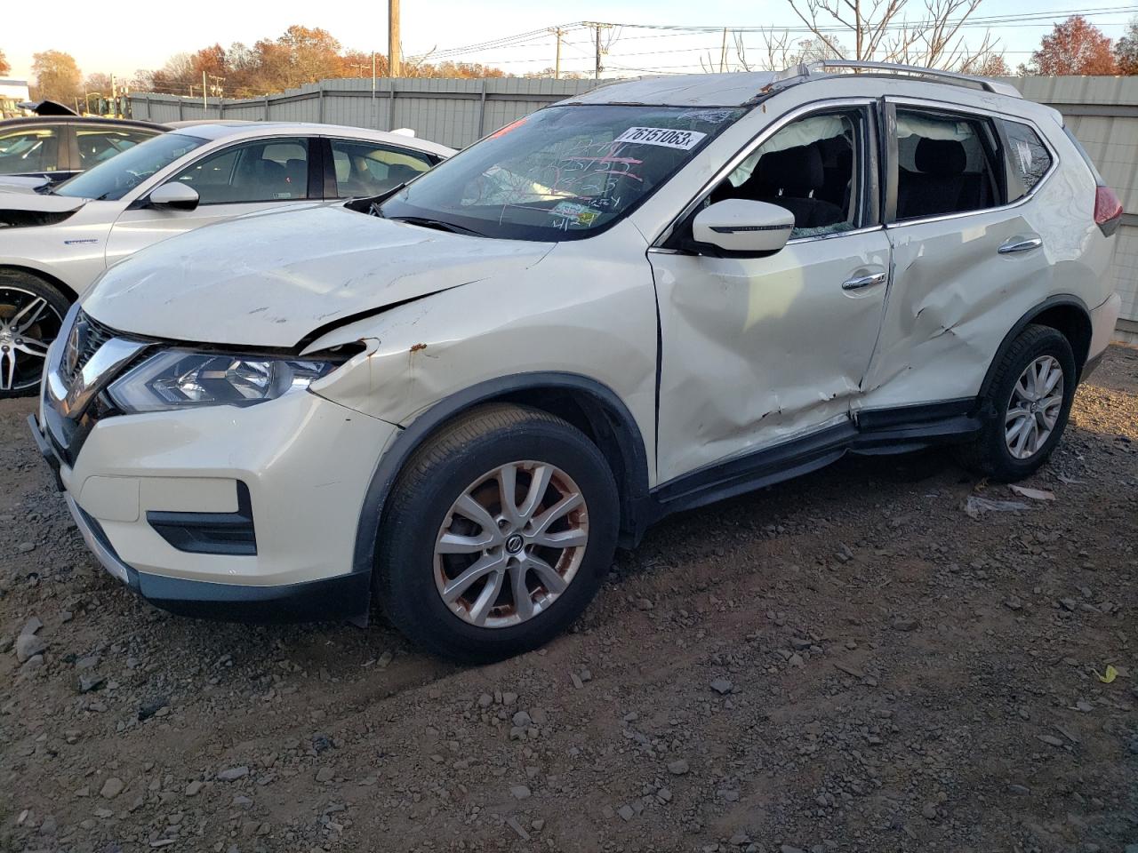 Image 1 of 2019 NISSAN ROGUE S 2019 with VIN JN8AT2MV5KW375867