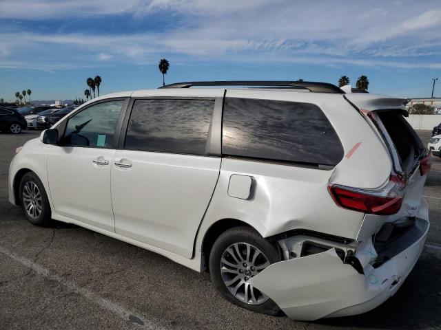 Image 2 of 2020 TOYOTA SIENNA XLE 2020 with VIN 5TDYZ3DCXLS084473