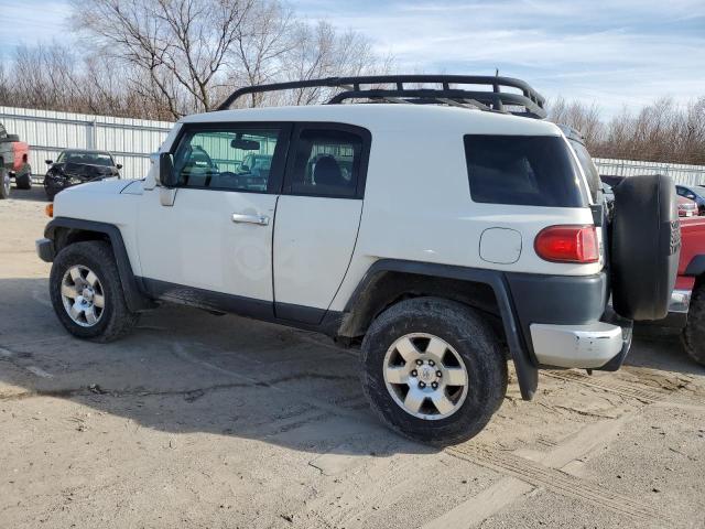 Obraz 2 z 2010 TOYOTA FJ CRUISER  2010 z VIN JTEBU4BF2AK075094