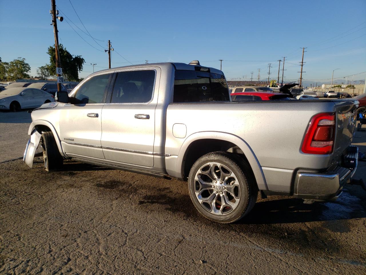 Изображение 2 2022 RAM 1500 LIMITED 2022 с VIN 1C6SRFHM4NN252294
