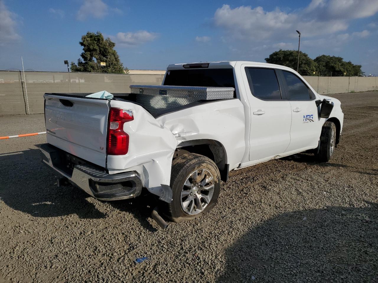 Изображение 3 2021 CHEVROLET SILVERADO C1500 LT 2021 с VIN 1GCPWCED2MZ185437