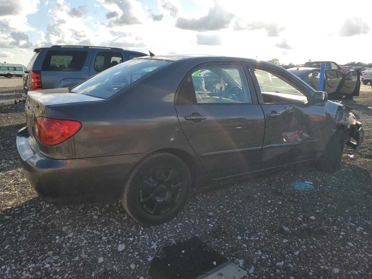 Obraz 3 z 2003 TOYOTA COROLLA CE 2003 z VIN 1NXBR32E63Z179856