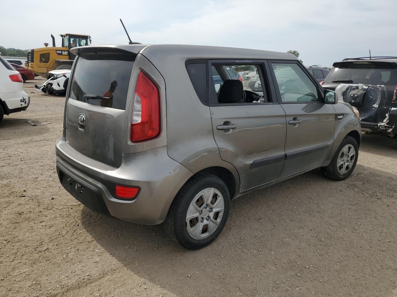 Изображение 3 2013 KIA SOUL  2013 с VIN KNDJT2A59D7489884