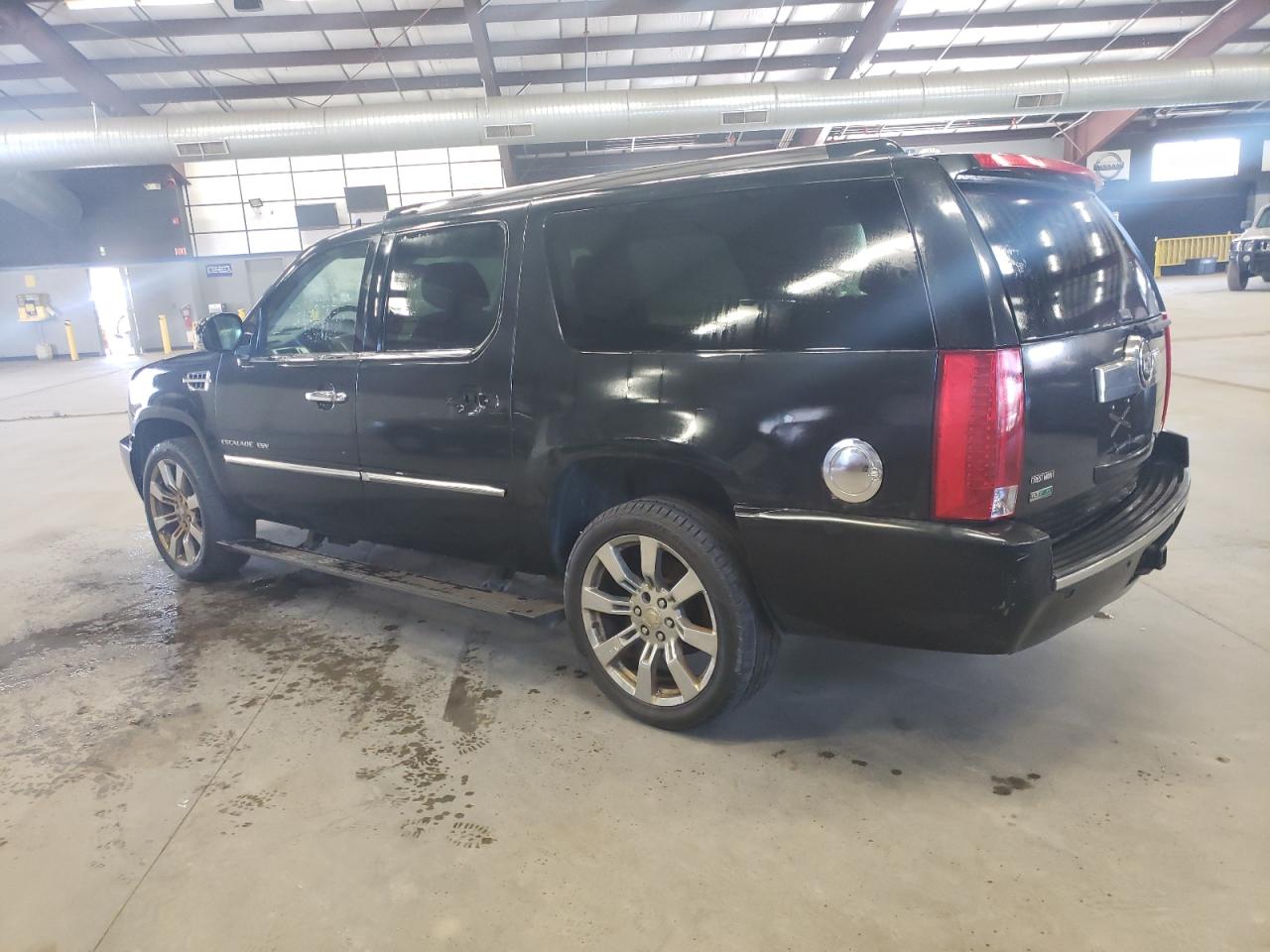 Image 2 of 2012 CADILLAC ESCALADE ESV LUXURY 2012 with VIN 1GYS4HEF9CR146593