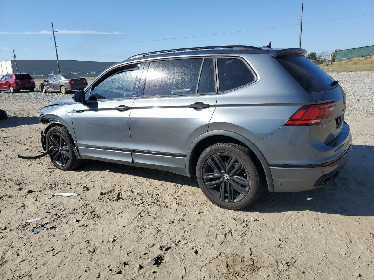 Image 2 of 2022 VOLKSWAGEN TIGUAN SE R-LINE BLACK 2022 with VIN 3VVCB7AX2NM130590