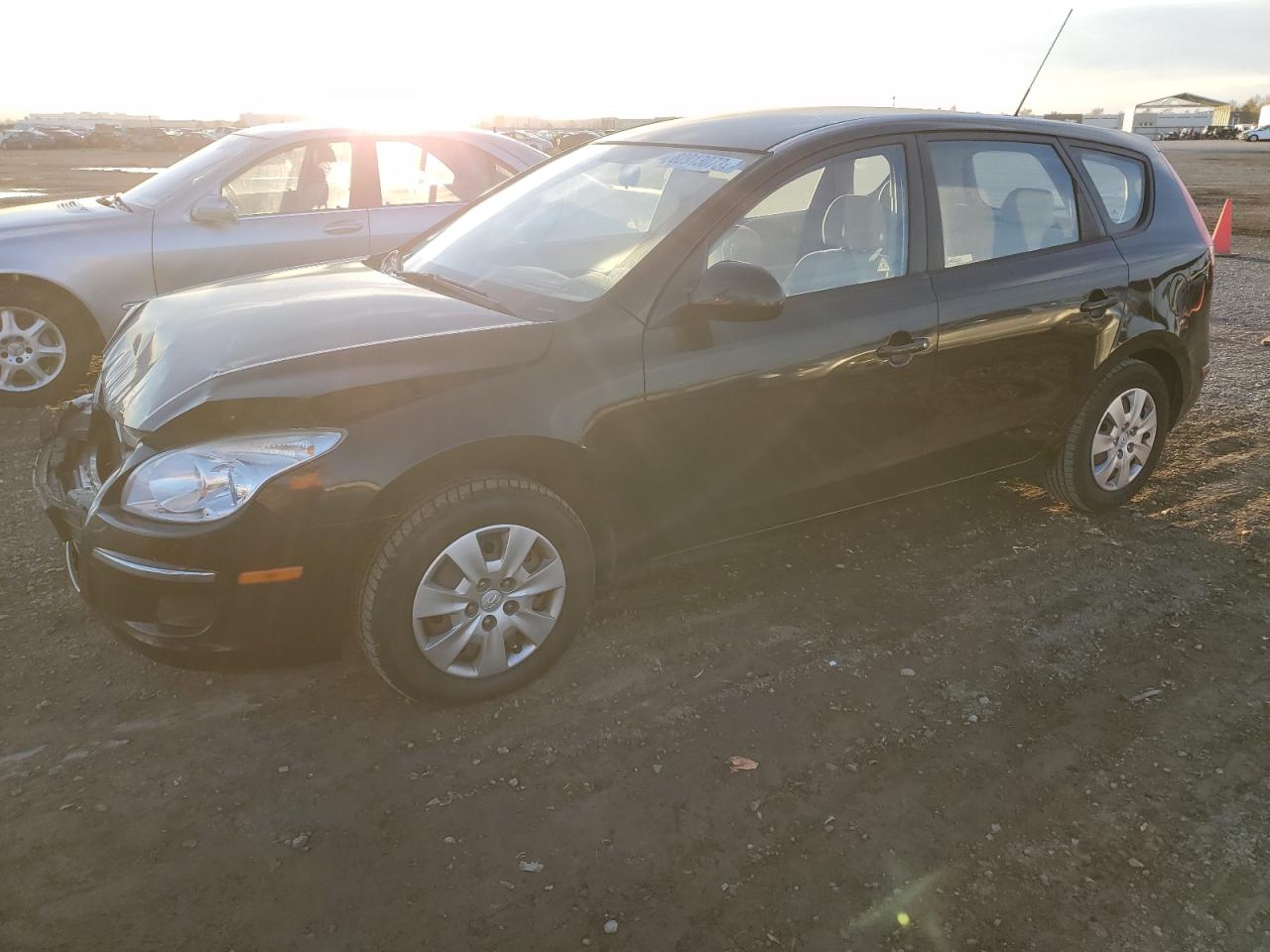 Image 1 of 2011 HYUNDAI ELANTRA TOURING GLS 2011 with VIN KMHDB8AE8BU092650