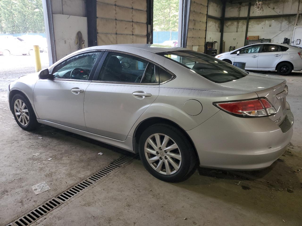Image 2 of 2012 MAZDA 6 I 2012 with VIN 1YVHZ8DH5C5M17381