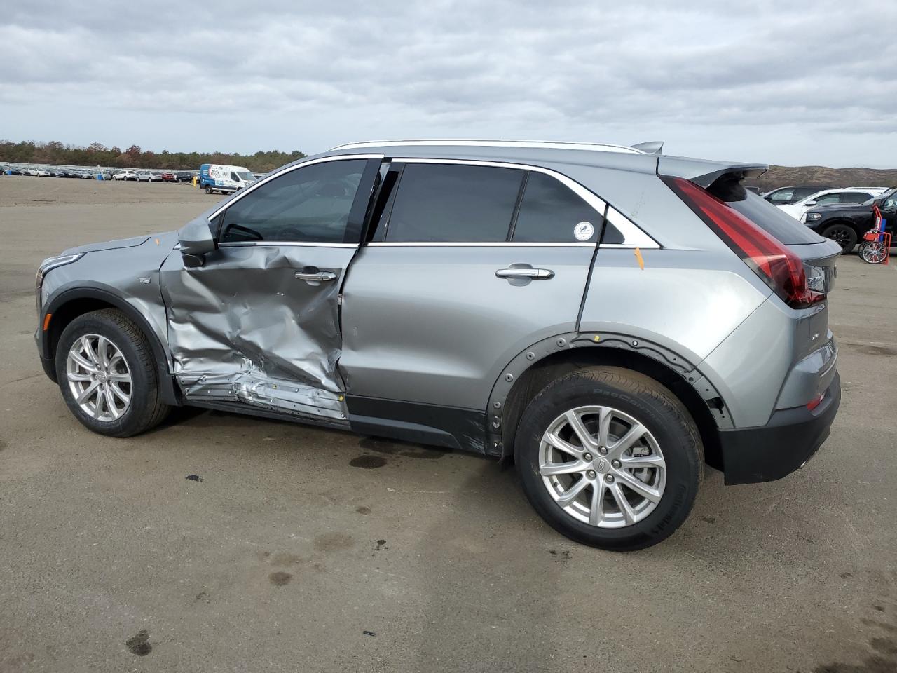 Image 2 of 2023 CADILLAC XT4 LUXURY 2023 with VIN 1GYFZBR4XPF169963