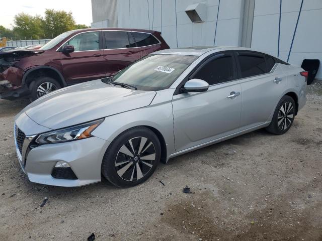 Image 1 of 2021 NISSAN ALTIMA SV 2021 with VIN 1N4BL4DV8MN310943