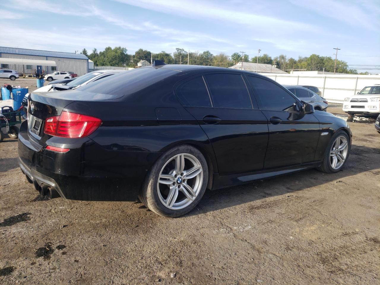 Image 3 of Bmw 550 I 2011 with VIN WBAFR9C57BC617809