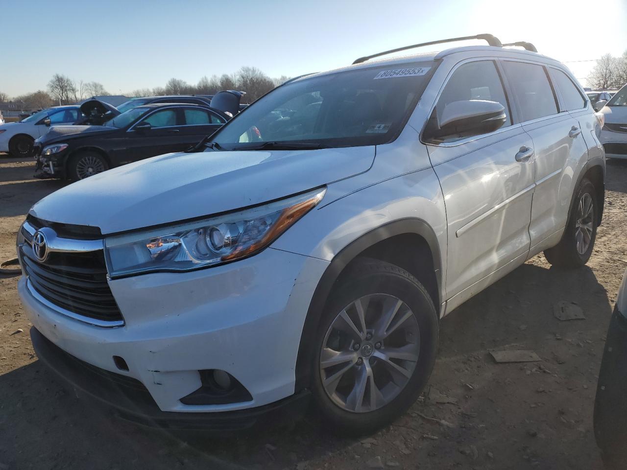 Image 1 of 2015 TOYOTA HIGHLANDER XLE 2015 with VIN 5TDJKRFH1FS076221