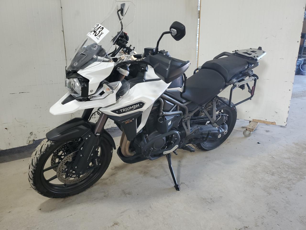 Изображение 2 2017 TRIUMPH MOTORCYCLE EXPLORER XRX 2017 с VIN SMTF42XB3HJ781766