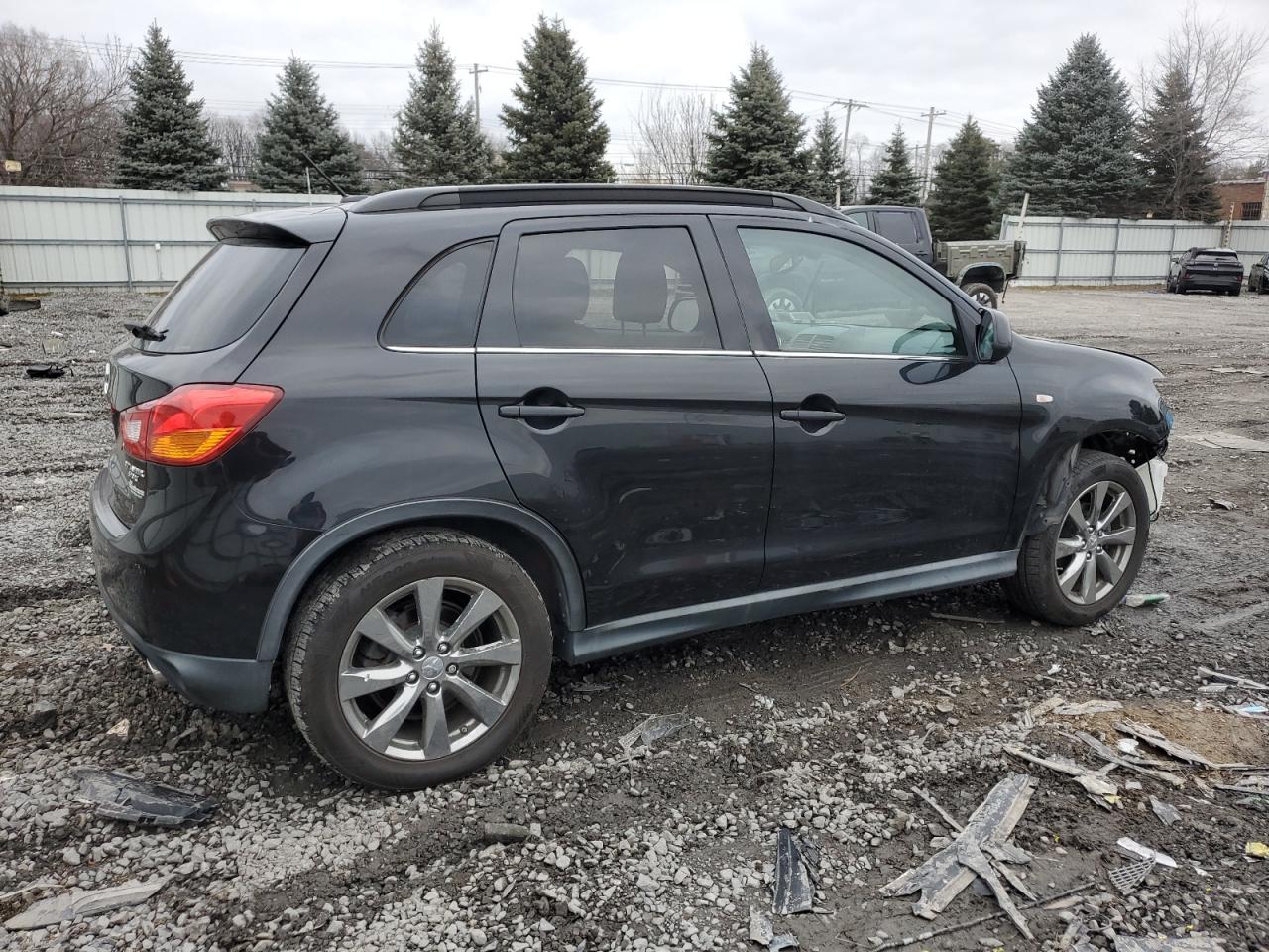 Obraz 3 z 2013 MITSUBISHI OUTLANDER SPORT LE 2013 z VIN 4A4AR5AU8DE020930