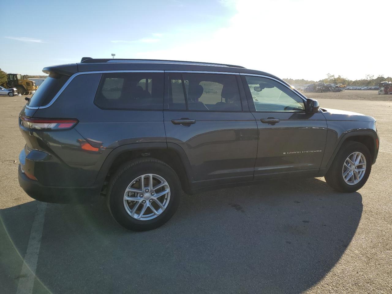 Obraz 3 z 2021 JEEP GRAND CHEROKEE L LAREDO 2021 z VIN 1C4RJKAG4M8195166