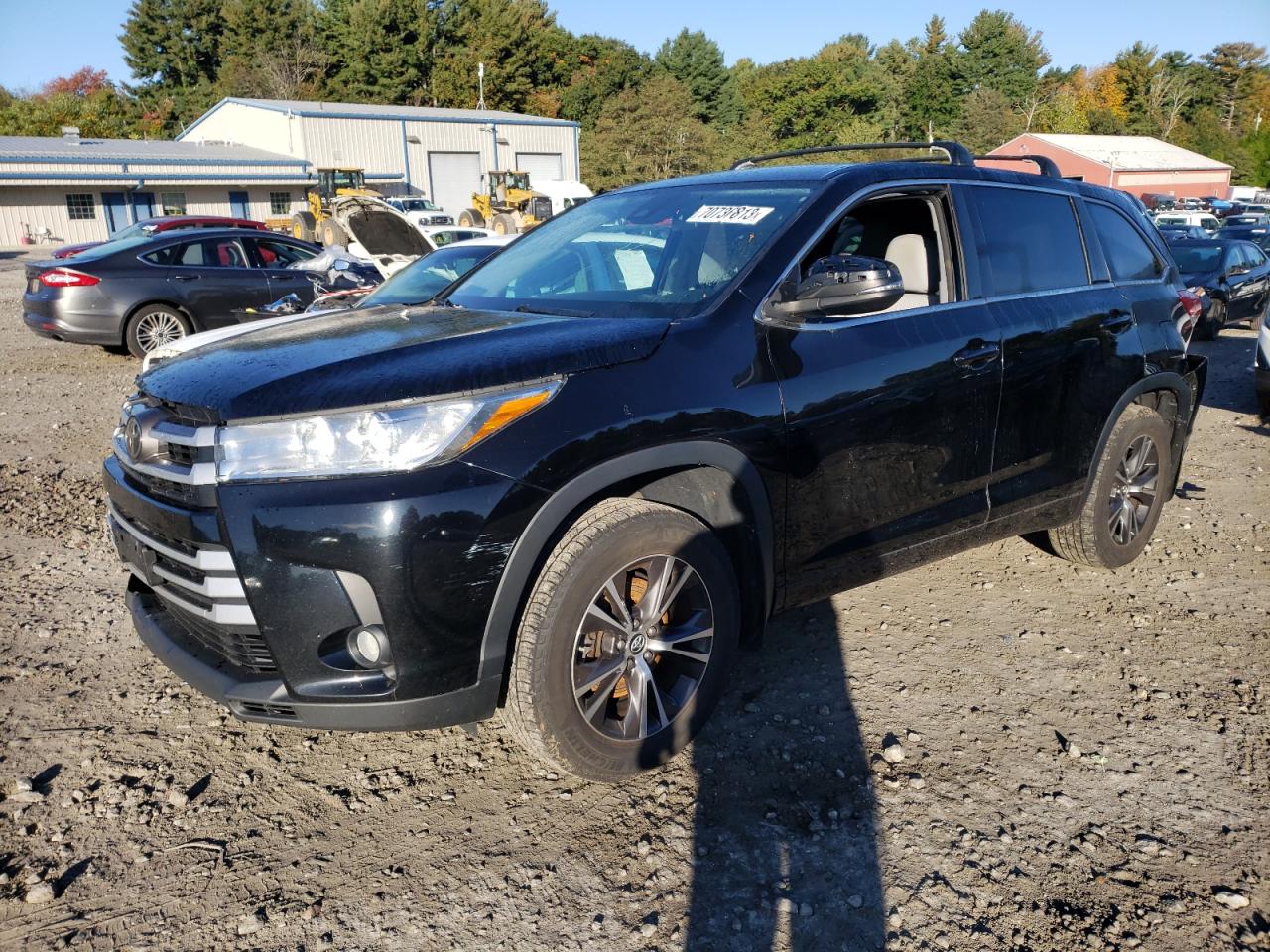 Изображение 1 2018 TOYOTA HIGHLANDER LE 2018 с VIN 5TDBZRFH2JS894209