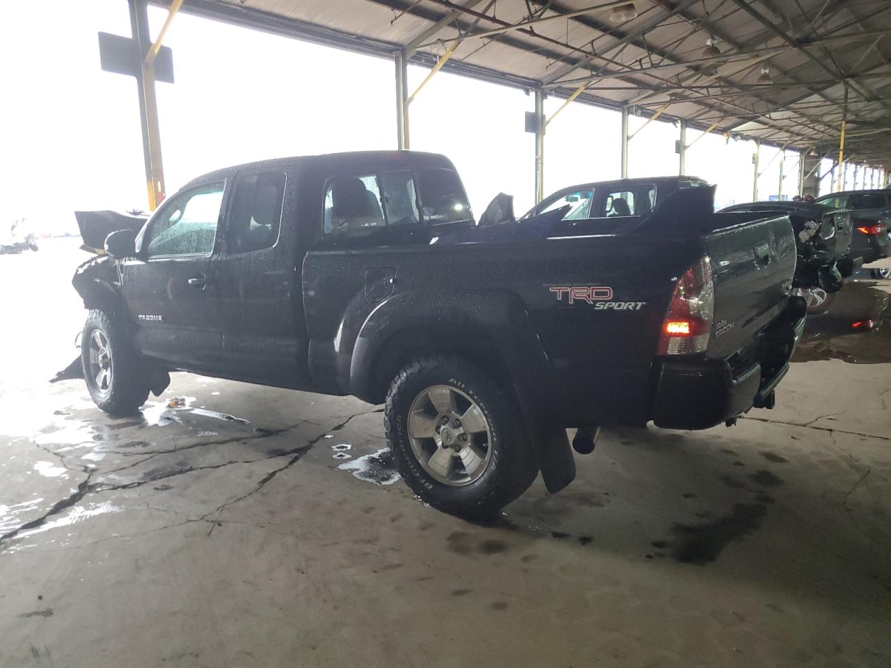 Image 2 of 2013 TOYOTA TACOMA PRERUNNER ACCESS CAB 2013 with VIN 5TFTU4GN5DX035172