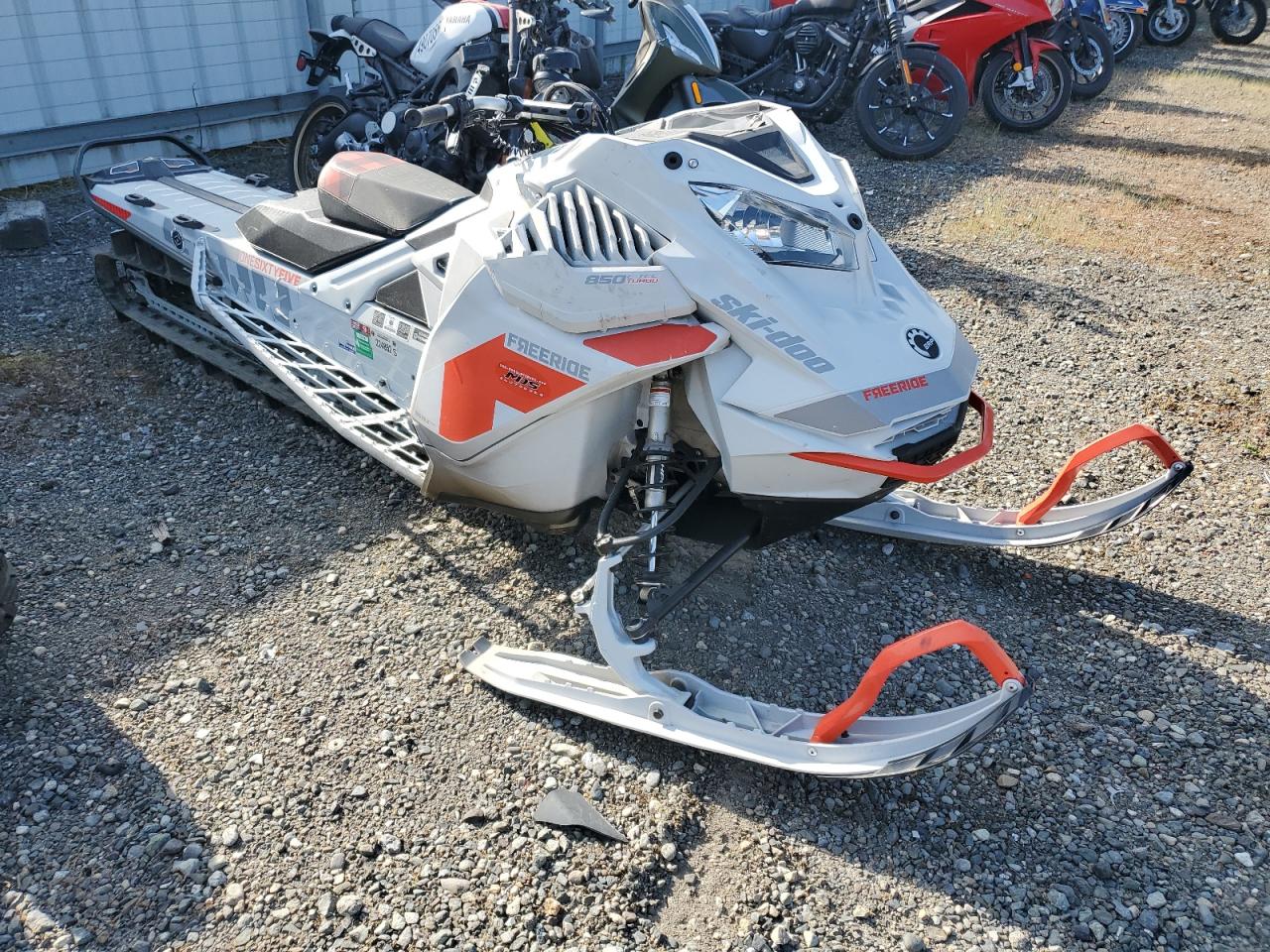 Obraz 1 z 2021 BOMBARDIER SNOWMOBILE 2021 z VIN 2BPSVEMA1MV000053