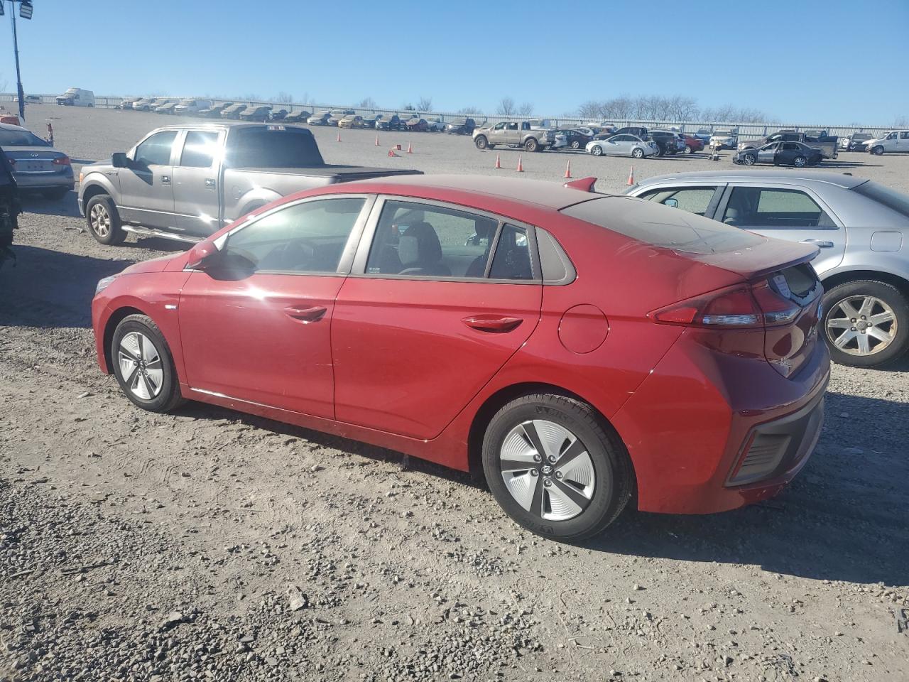 Image 2 of 2020 HYUNDAI IONIQ BLUE 2020 with VIN KMHC65LC8LU200891