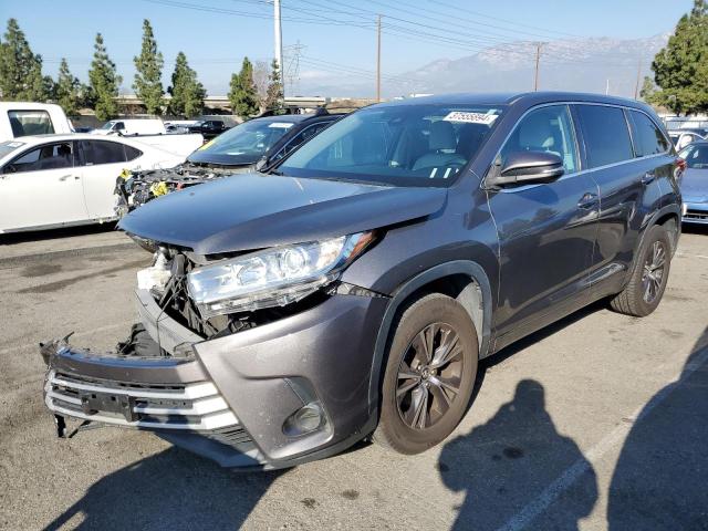 Изображение 1 2017 TOYOTA HIGHLANDER LE 2017 с VIN 5TDZARFH4HS031122