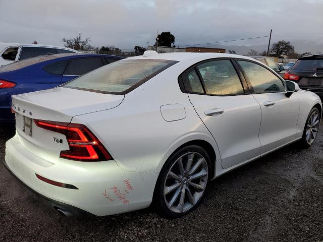 Image 3 of 2019 VOLVO S60 T6 MOMENTUM 2019 with VIN 7JRA22TK3KG017233